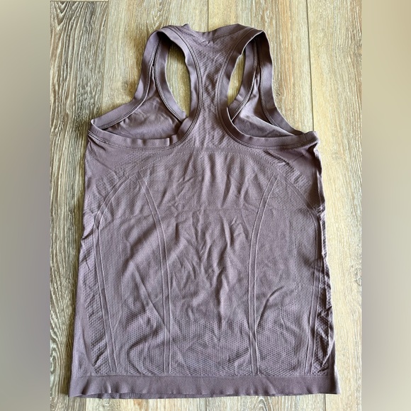 Athleta Racerback Workout Tank - Picture 2 of 2